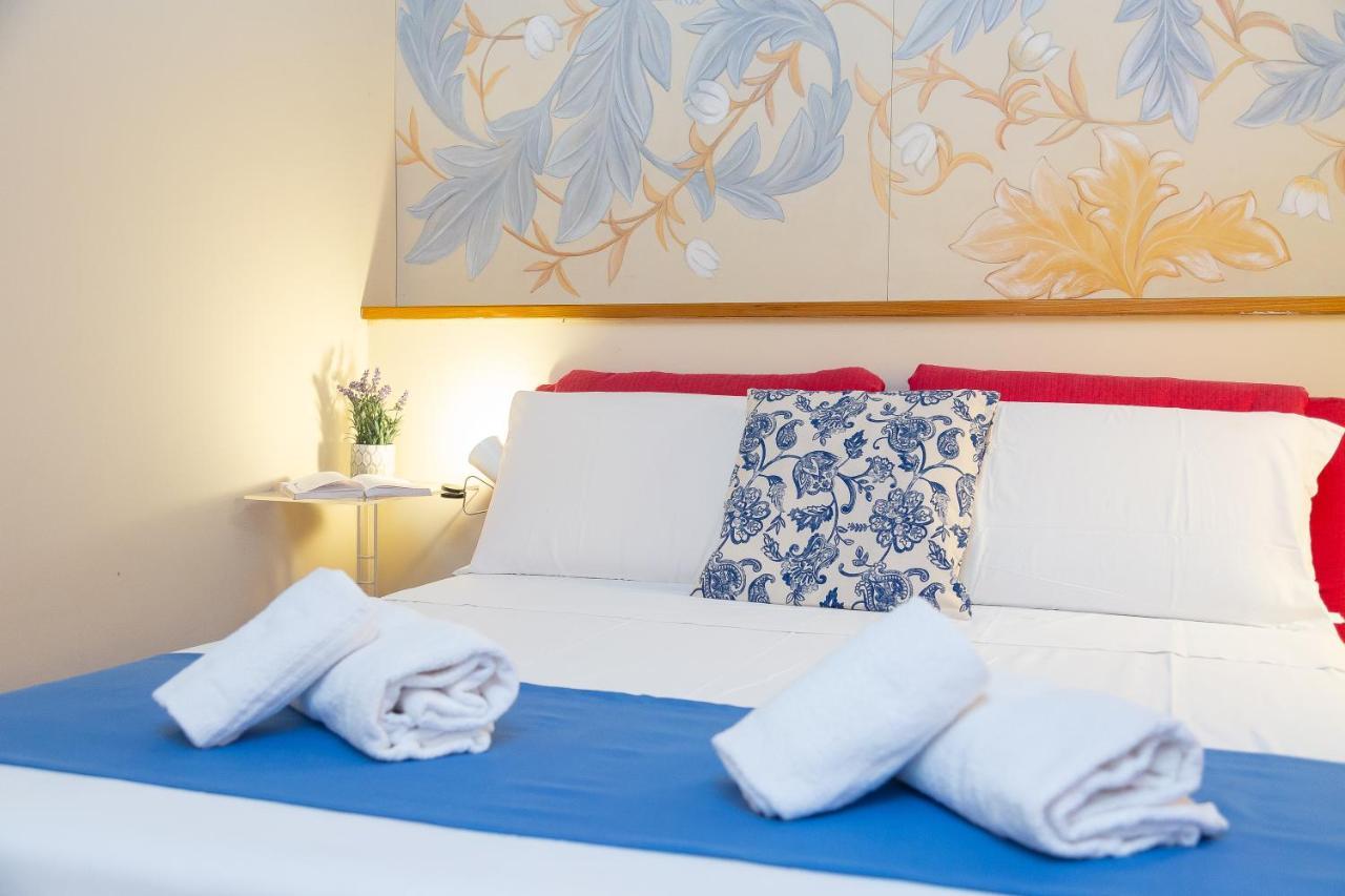 Spanish Steps Exclusive Rental In Рим Екстер'єр фото